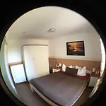 & Schneidereit Vendégház 4*