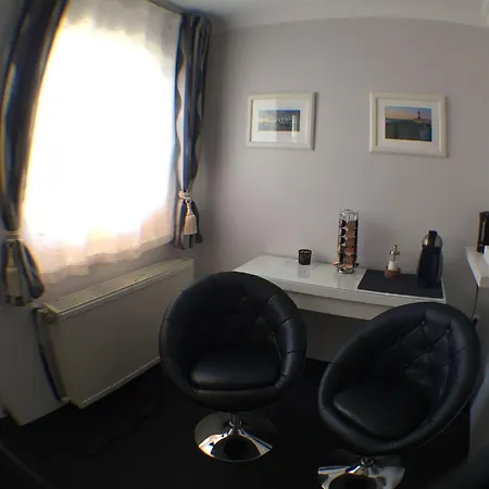 Pension&ferienwohnungen Schneidereit Gasthof Sassnitz