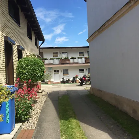 Pension&ferienwohnungen Schneidereit Sassnitz