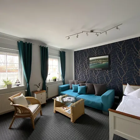 Pension&ferienwohnungen Schneidereit 4*