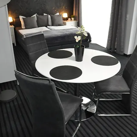 Pension&ferienwohnungen Schneidereit 4*